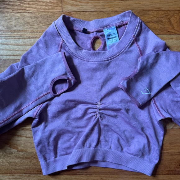 Pink Gymnshark fitted crop top with a boob pump and back design size medium - Picture 1 of 8